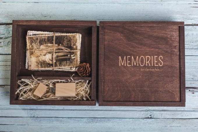 YOUR WOODEN BOX OF PHOTOGRAPHS WITH A USB KEY